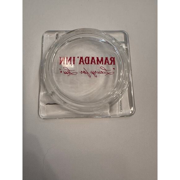 Vintage Ramada Inn Ashtray Glass Red Logo - Picture 2 of 3